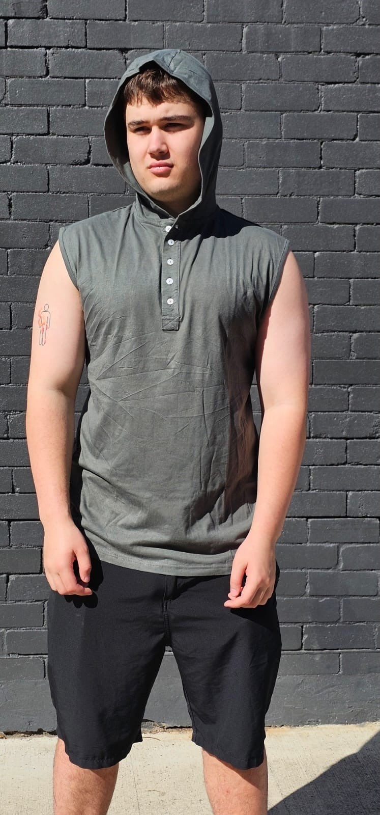 AZM Cut-Off Sleeve Hoodie
